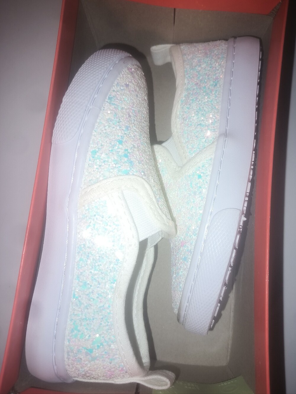Sparkle Slip-On Little Girl’s Sneakers - White Iridescent Used/Like New